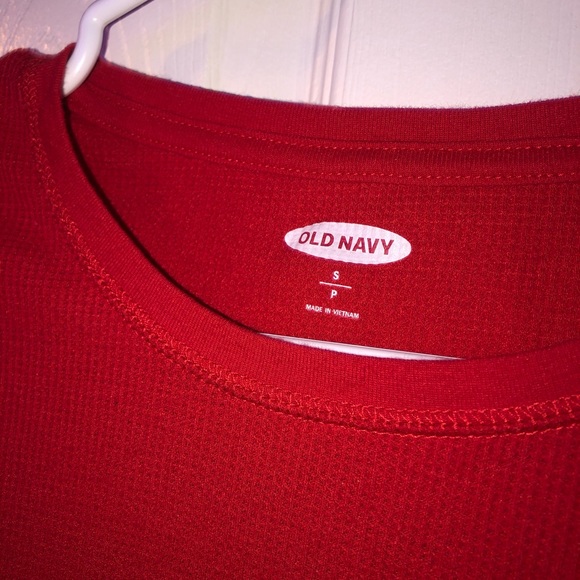 Red long sleeve shirt. - Picture 3 of 3